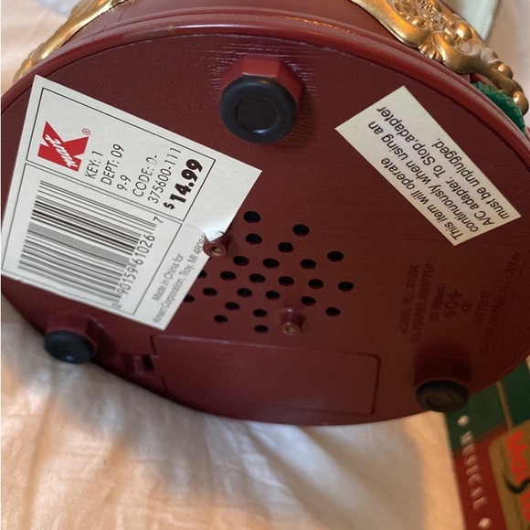 VTG Maisto Christmas Holiday Village Carousel Musical Animated Merry Go Round - Picture 10 of 11